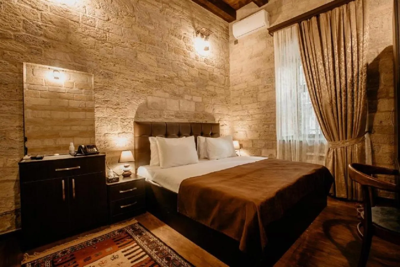 Qesr Hot Iki Hotel Baku 0*,  Azerbaijan